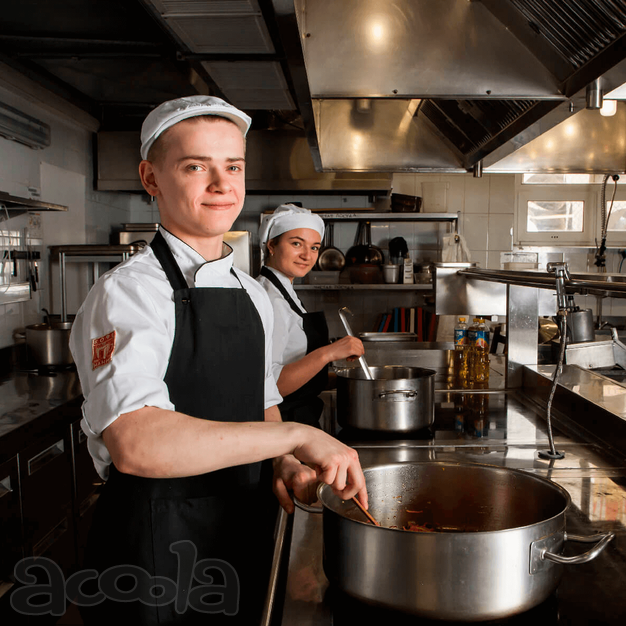 Повар с опытом работы в столовую